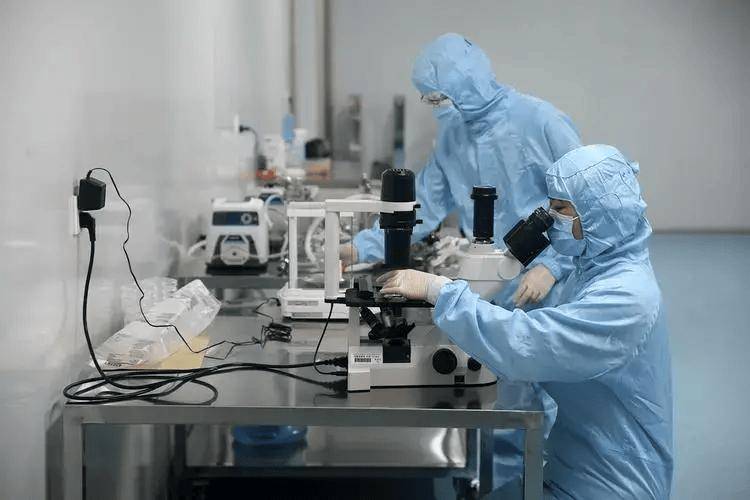 减持97亿外汇！美收割全球梦碎，进入爆雷倒计时，中方打出组合拳